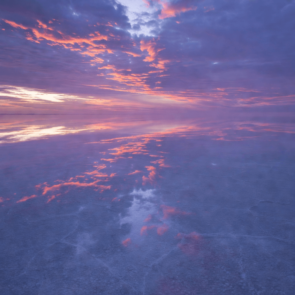 A salt flat at dusk

#nature #landscape #aiart